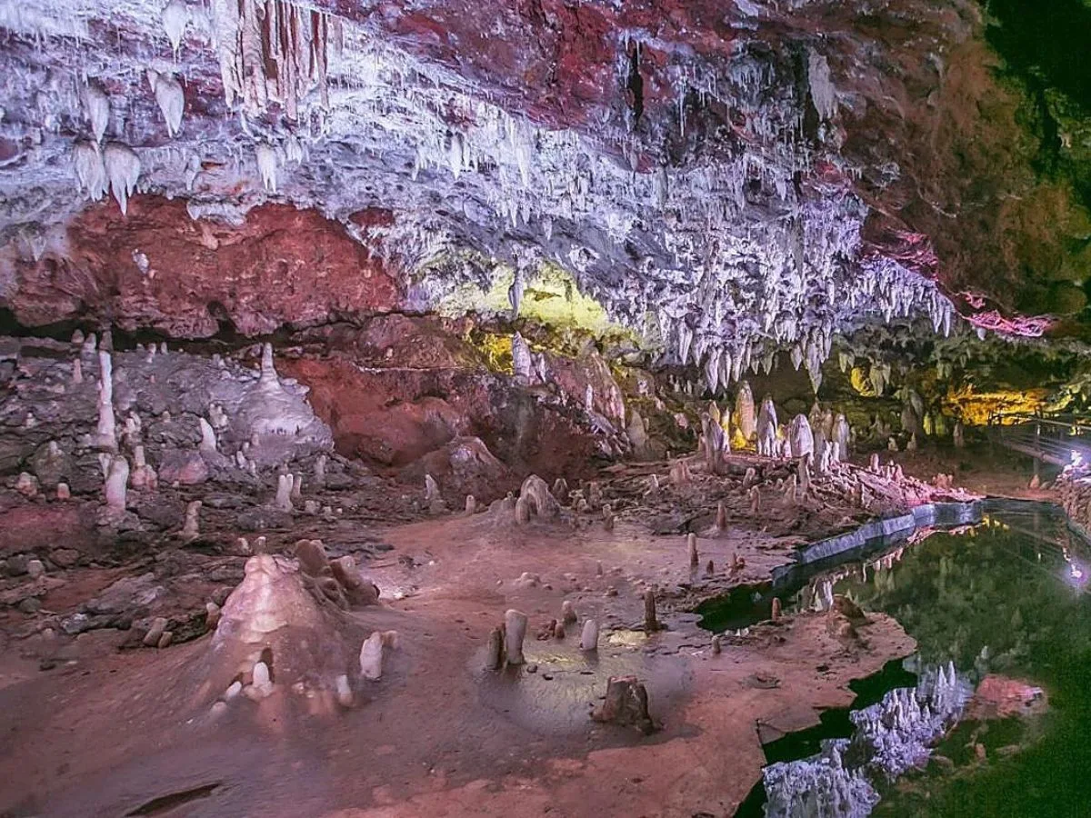 Cueva El Soplao, cerca de las casas rurales en Cantabria