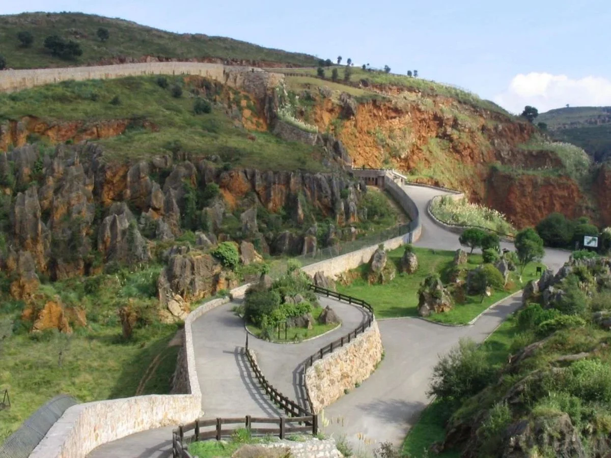 Parque de la Naturaleza de Cabárceno, cerca de las casas rurales en Cantabria